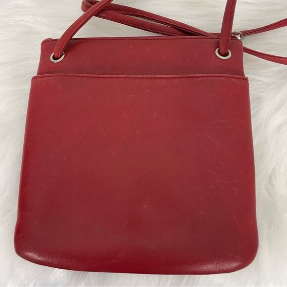 HOBO International Purse Red Leather Crossbody Bag Travel Pockets Roomy - Picture 6 of 10